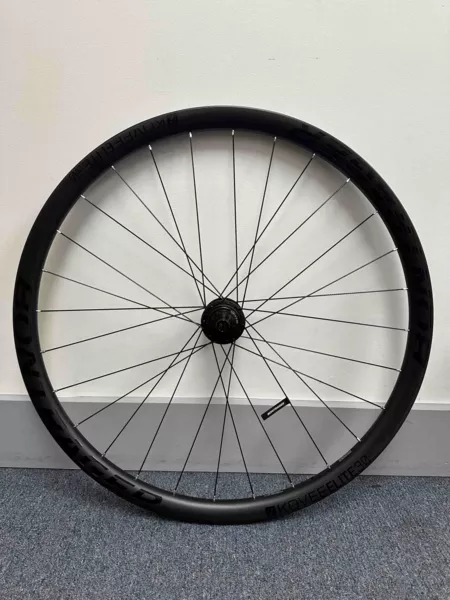 Bontrager Kovee Elite 30 TLR Boost Carbon 29" Wheels *OE*
